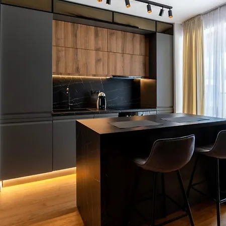 Luxury Apt - Scenic Nature Views *